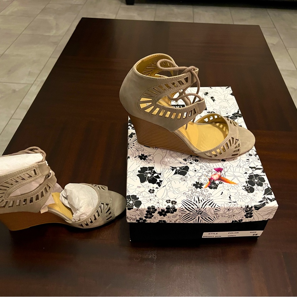 Wedge Sandals: Chinese Laundry